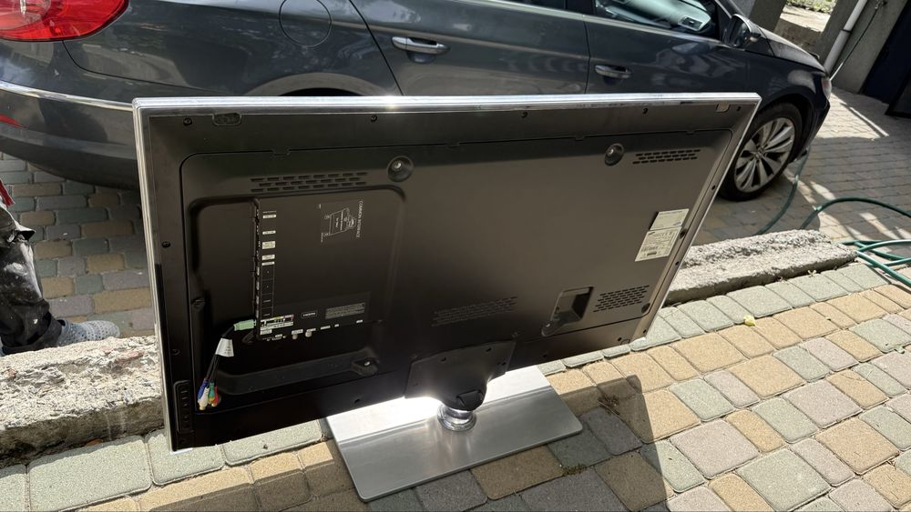 Samsung UE46D8000 диагональ 46”, Full HD, 3D, Smart TV