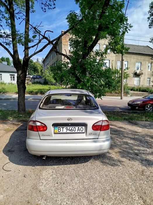 Автомобіль Daewoo Lanos