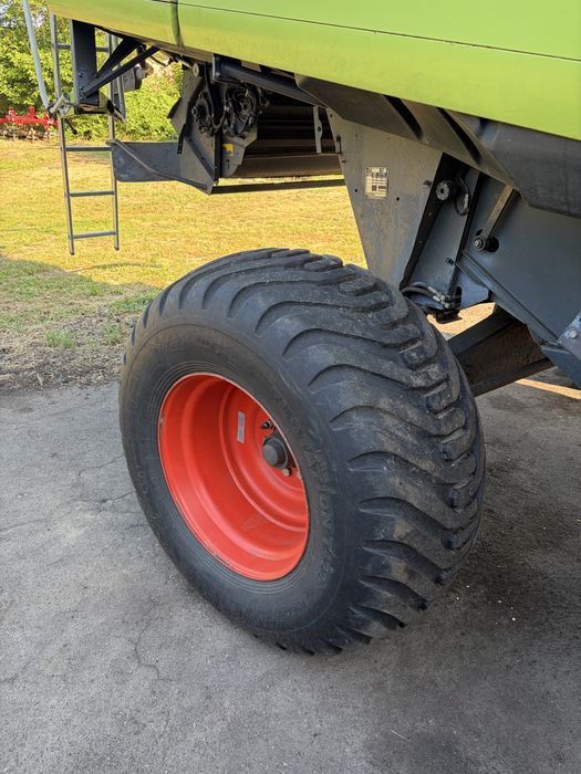 Продам Claas  Lexion 580