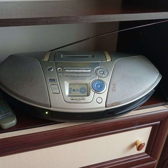 Магнитола  "Панасоник" -"Panasonic"
