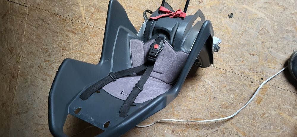 Fotelik rowerowy dziecięcy na ramę komplet