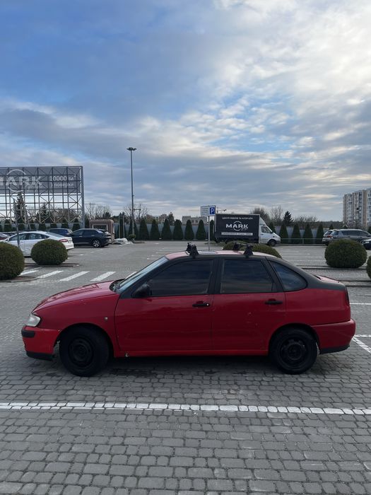 SEAT Cordoba 1.6 (1994)ОПИС