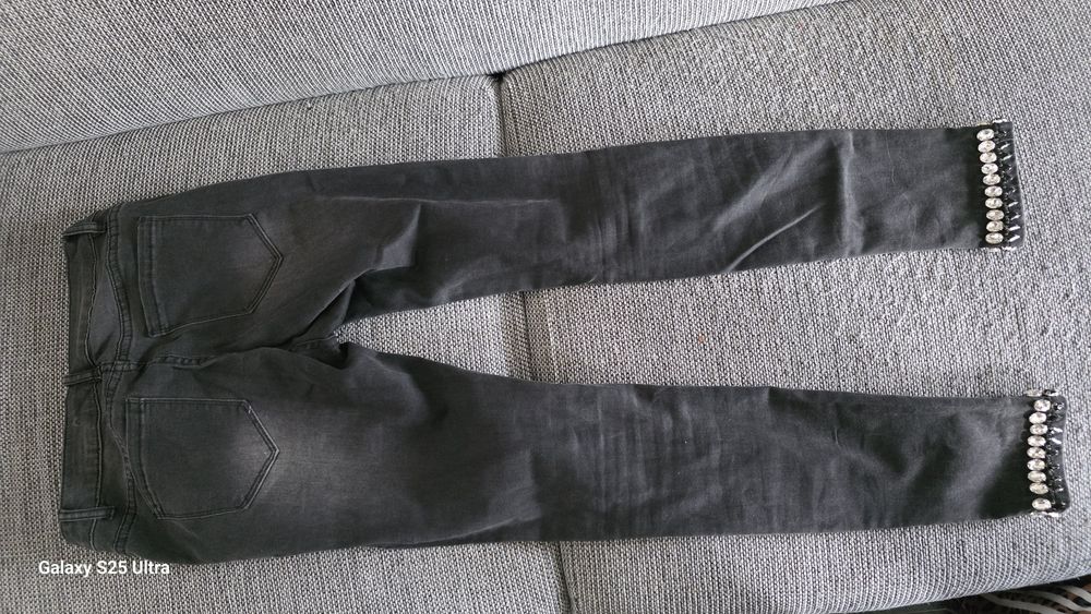 Damskie jeansy skinny z kryształami 38