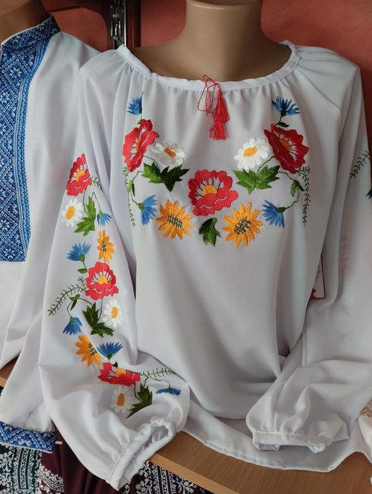 Вишиванки жіночі