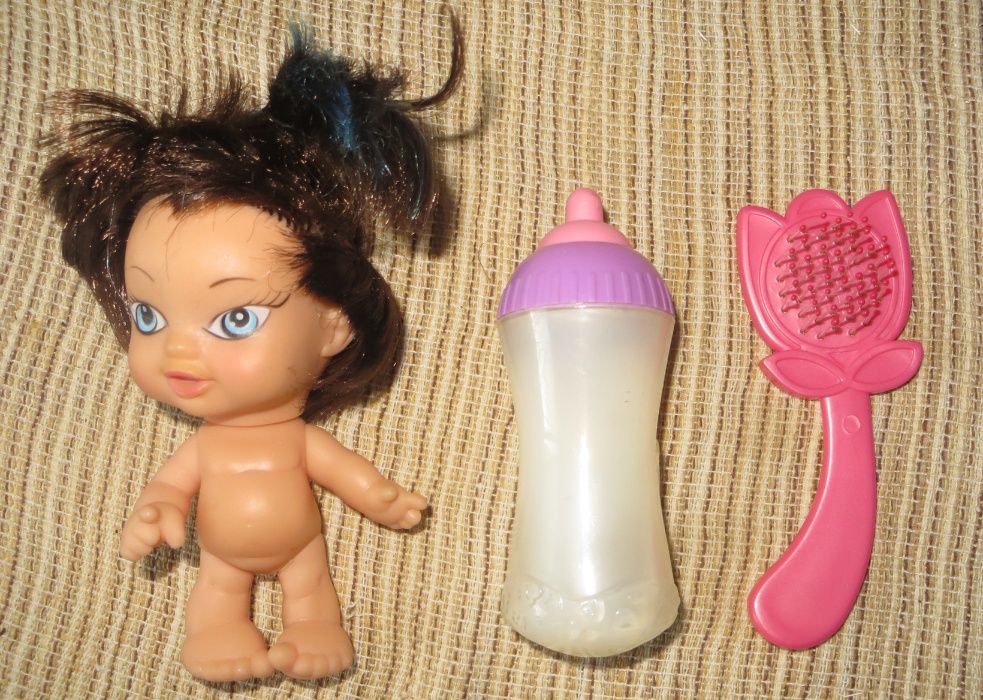 Mochila / Lancheira, c/ boneca, Biberom e Escova