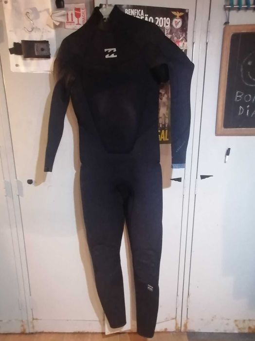 Fato surf Billabong - Absolute 5/4mm M (tenho 175cm) ótimo estado