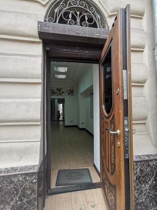 Оренда фасадного приміщення на вул. Городоцькій