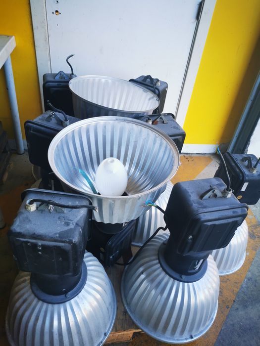 Candeeiros industriais