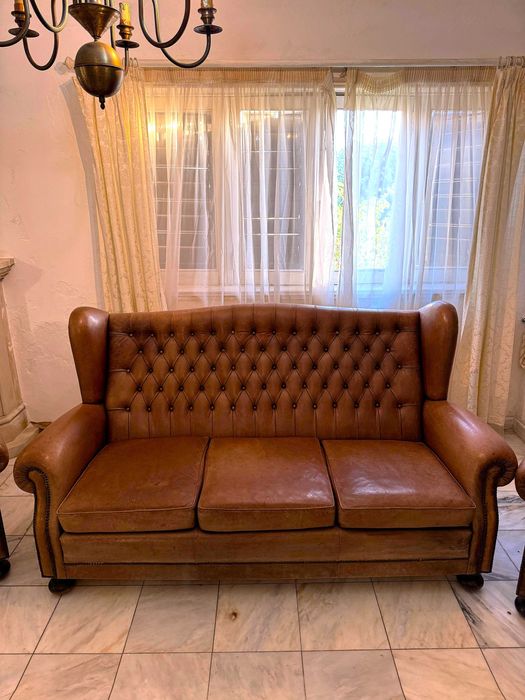 Conjunto de sofá clássico em couro: 1 sofá grande + 2 cadeirões