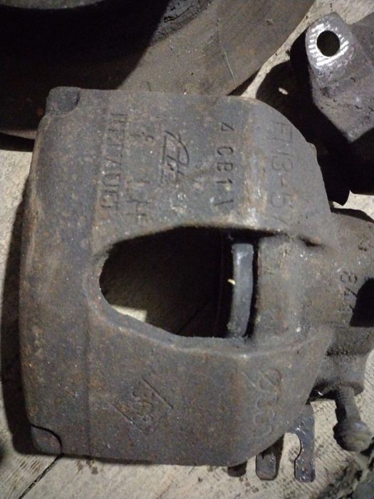 Рено лагуна 2 ,есть только то что на фото