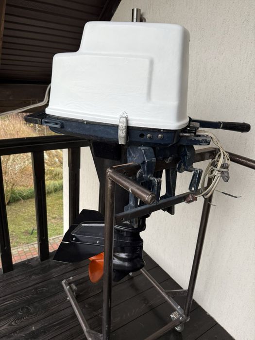 Продам лодочный мотор вихрь 30