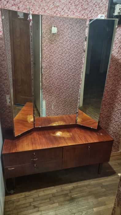 Продам меблі в добрі руки