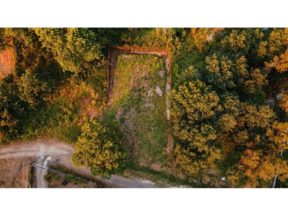 Land Plot with Approved Project in Recarei