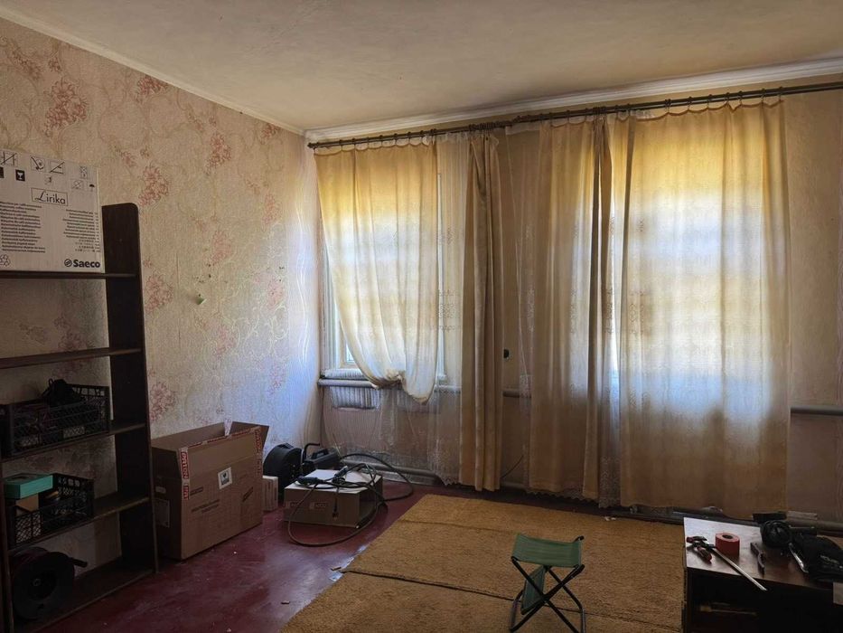Будинок в оренду з меблями, заїздом, в р-ні площі 700 річчя