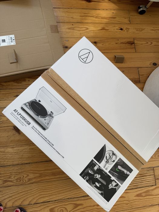 Audio Technica AT-LP120XUSB turntable - Gira Discos (na caixa ainda)