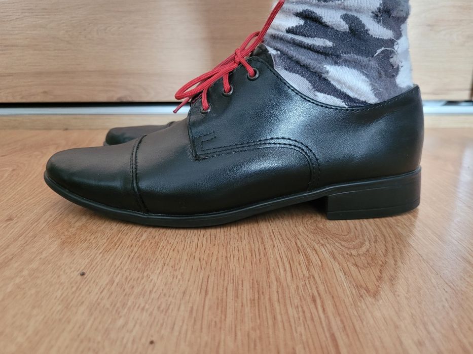 Buty pantofle Golik do komunii rozm. 33
