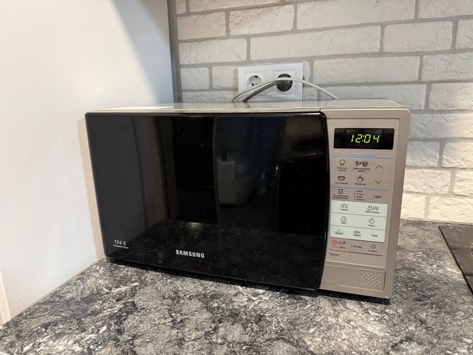 Мікрохвильва піч samsung ge83krs1r 2020года