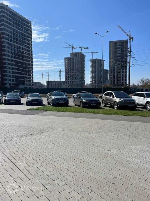 Продаж!!! Однокімнатна квартира Варшавський 3, будинок 10.10