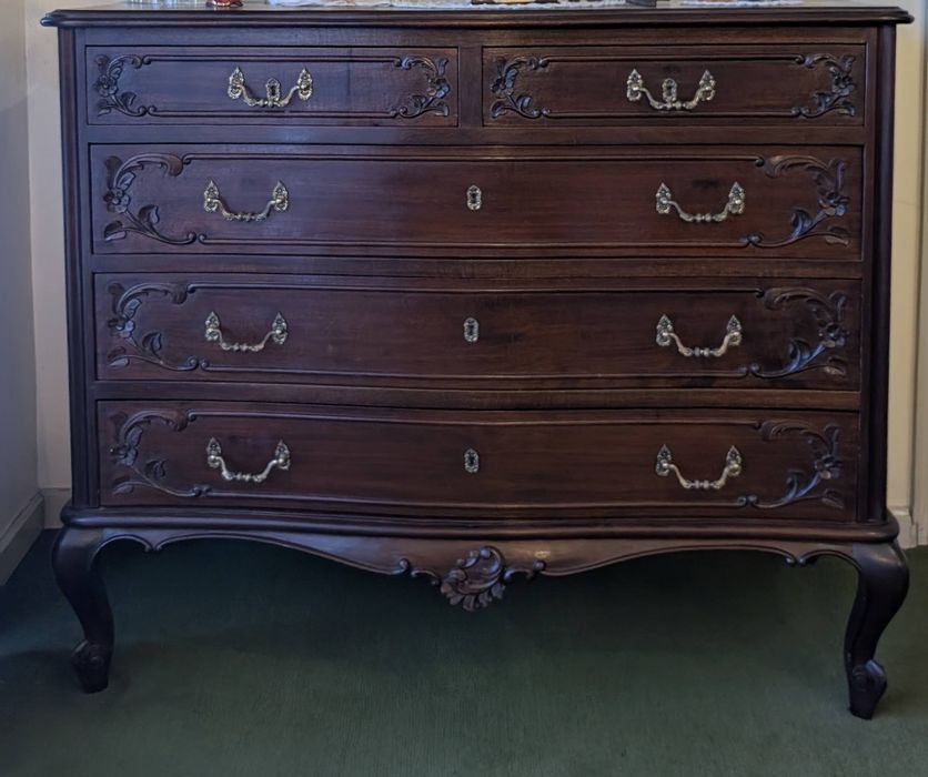 Mobília de quarto D. José,  com cabeceira em palhinha.