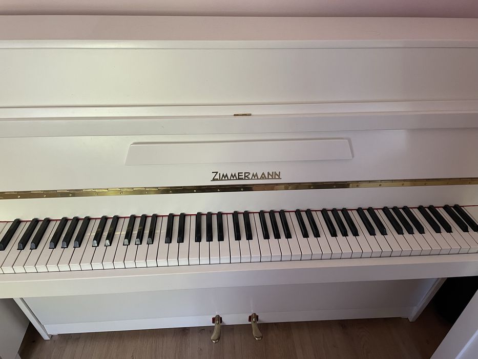 Białe pianino Zimmermann