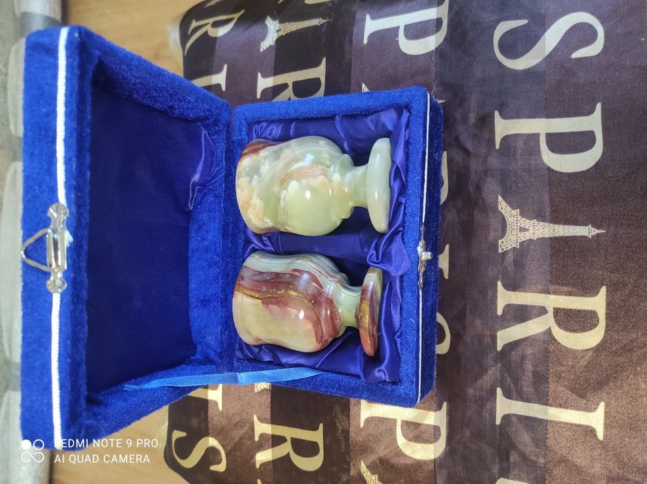 Красивые рюмки из оникса