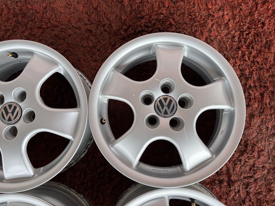 Volkswagen Golf Bora Skoda Octavia Fabia Seat R15 5x100