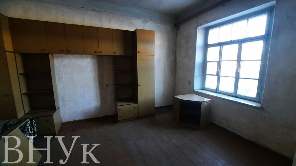 Продам квартиру з земельною ділянкою в центрі м. Ківерці