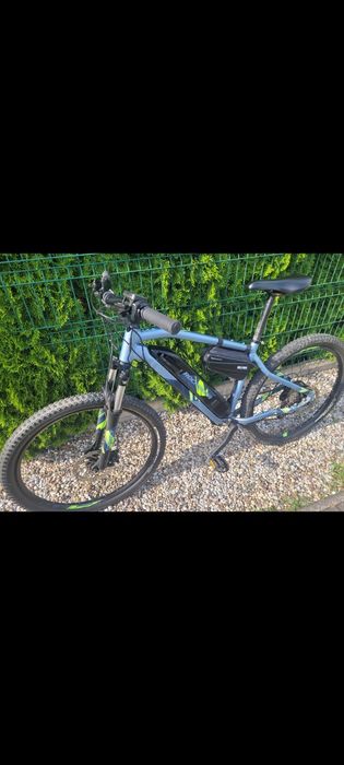 Rockrider est 100 rower elektryczny