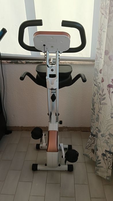 Bicicleta estática (Negociável)