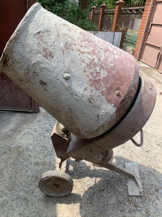 Продам бетономешалку