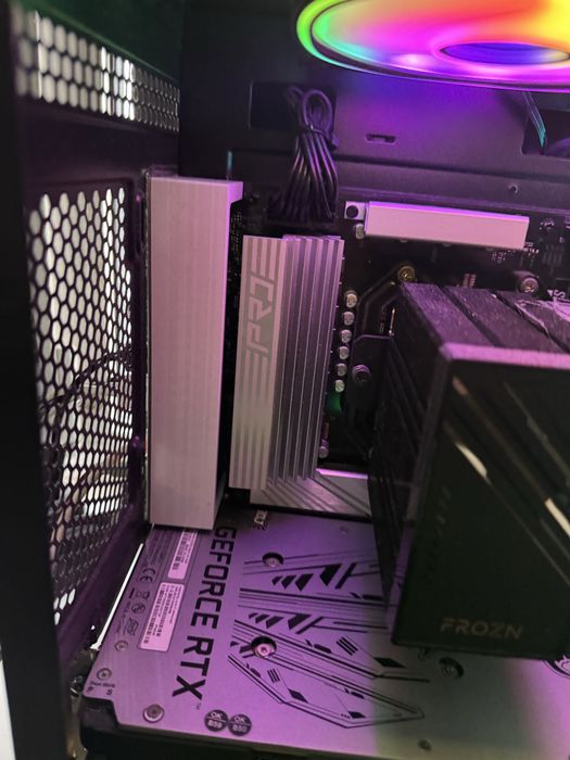 Цікавить обмін на ноут!!Ігровий потужний компʼютер Ryzen 7 7800X3D