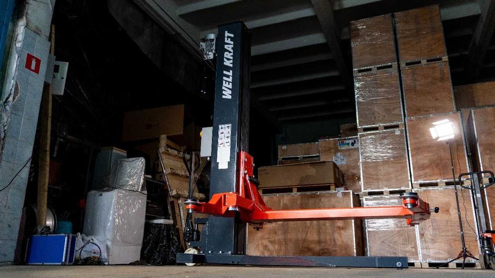 Elektrohydrauliczny podnośnik jednokolumnowy 3t Well Kraft P130