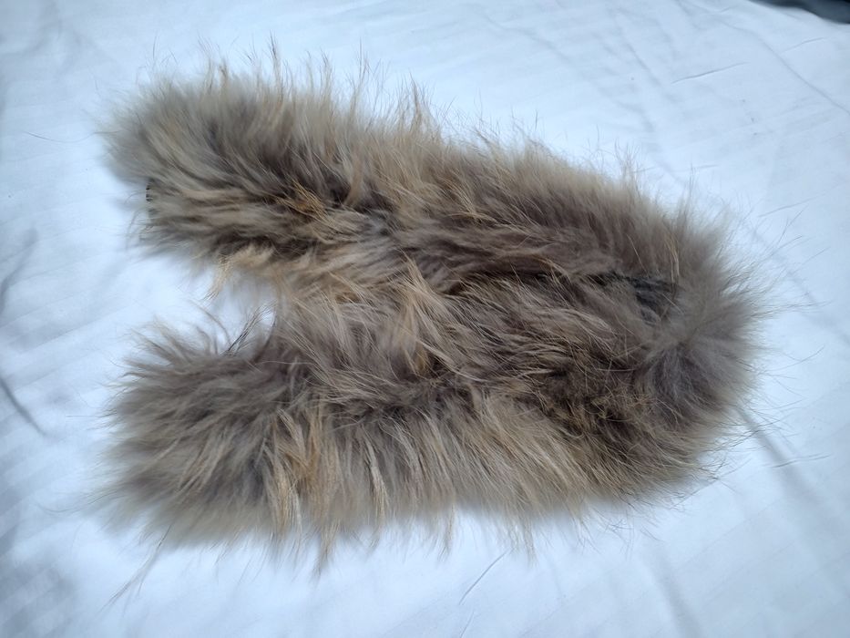 Мех енота натуральный(опушка на капюшон)