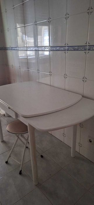 Mesa de cozinha extensível