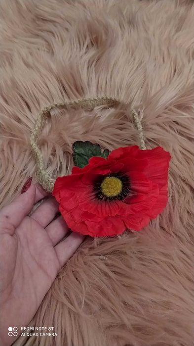 Пов'язка з маком