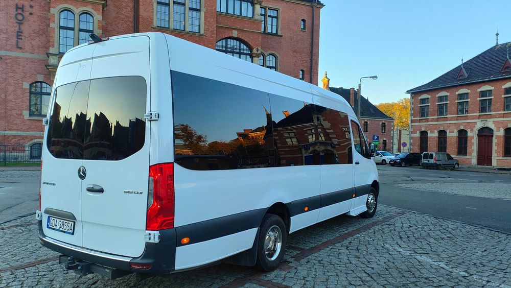 Przewóz osób, wynajem busa, transport osobowy, autobus