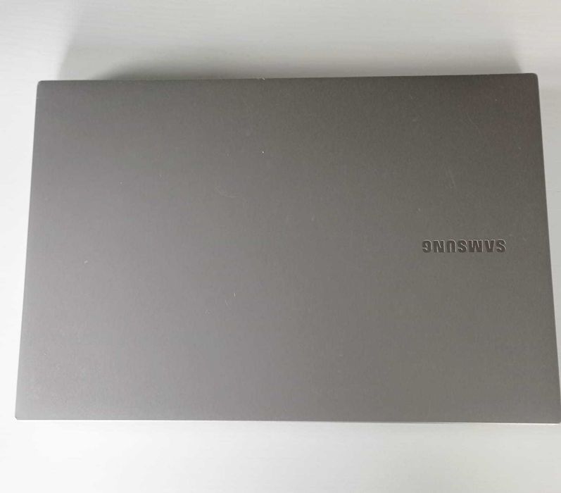 Samsung Book X55 – Core i7, 16GB RAM, SSD + HD (para peças ou reparo)