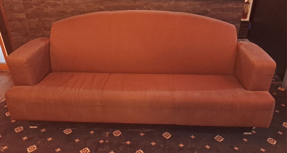 СрочноПРОДАМ Крісла 1200грн,Дивани2500,0СтоливЗал2000,0грнХОЛОДИЛЬНИКИ