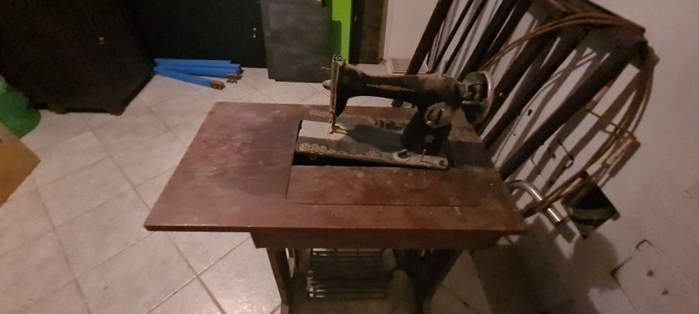 Maszyny do szycia Singer, Husqvarna