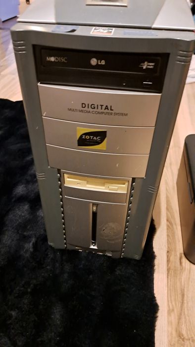 Komputer stacjonarny