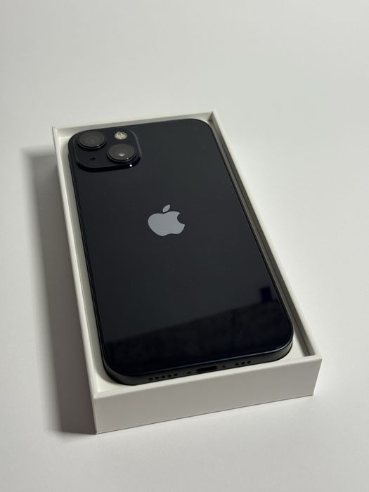 Продам б/у Apple iPhone 13 (Midnight) • 128 GB • відмінний стан