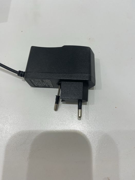 Toaletka biala dla dziewczynki z pufa