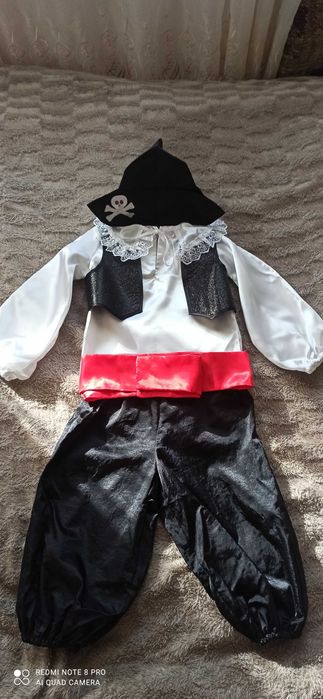 Новорiчний костюм Пiрата