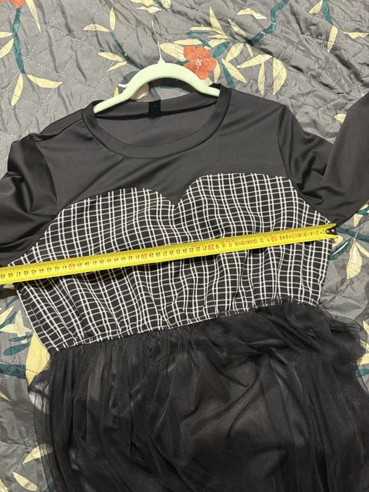 Długa maxi sukienka tiulowa z długim rękawem plus size na święta