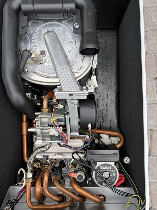 Вайлант Vaillant T9 24kw Конденсаційний 2-кнтр газовий котел