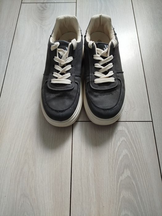 Кросівки 36 розмір