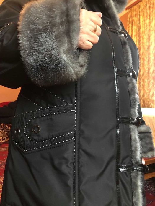 Зимове жіноче пальто
