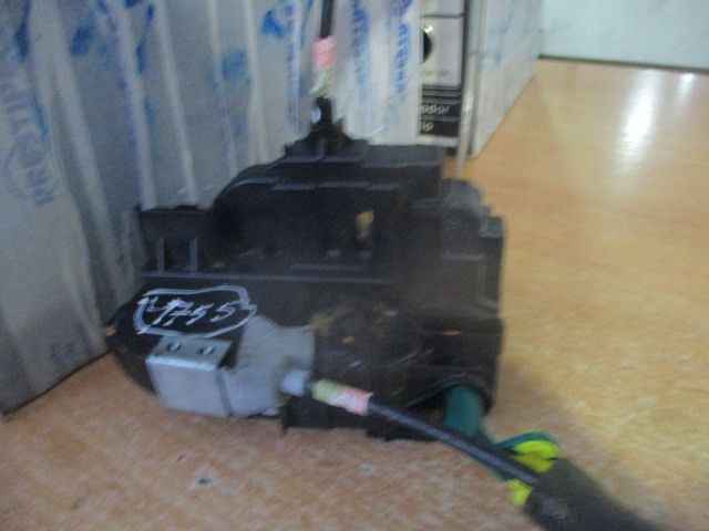 Fechadura / fecho porta frente esquerdo NISSAN Note (E12)