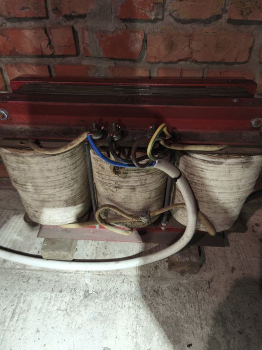 Трансформатор (220/380) 5КВ