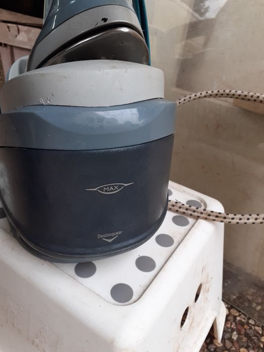 Ferro de engomar troia